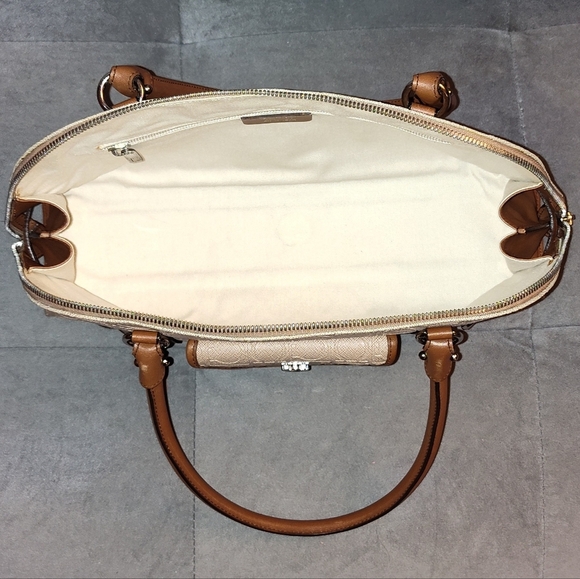 SALVATORE FERRAGAMO BEIGE & BROWN LEATHER GANCINI EMBOSSED SATCHEL & WALLET SET - Picture 12 of 16